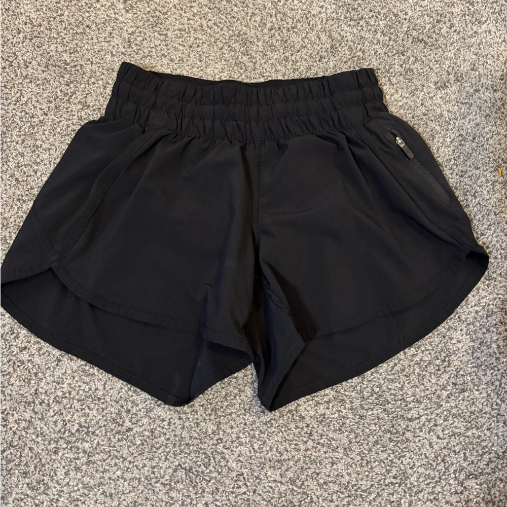 Lululemon Tracker Short V *4"
